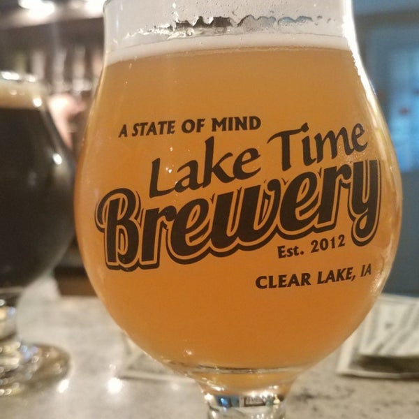 Foto tomada en Lake Time Brewery  por Tanya M. el 7/20/2019