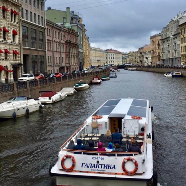 Foto tirada no(a) Moyka River Embankment por Annaradiostar🌹 em 7/10/2019