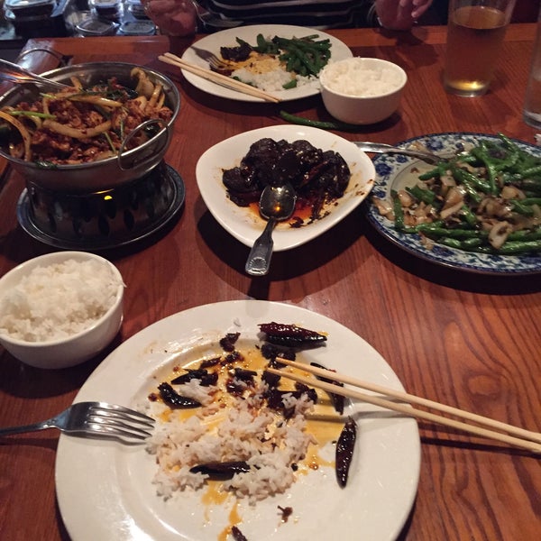 Das Foto wurde bei 家 Jia Szechuan Food &amp; Bar von Bill V. am 8/21/2016 aufgenommen