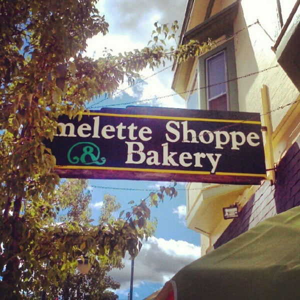 Das Foto wurde bei The Omelette Shoppe von Kate H. am 9/15/2012 aufgenommen