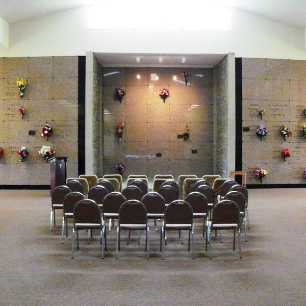 Royal Oak Memorial Gardens Cemetery