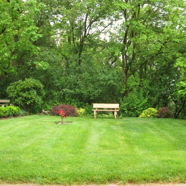 Windridge Memorial Park Cary'da Mezarlık