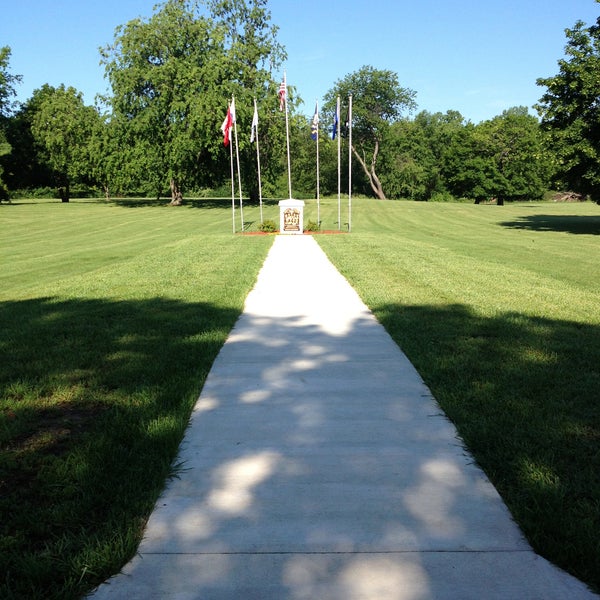 Highland Cemetery 33 visitors