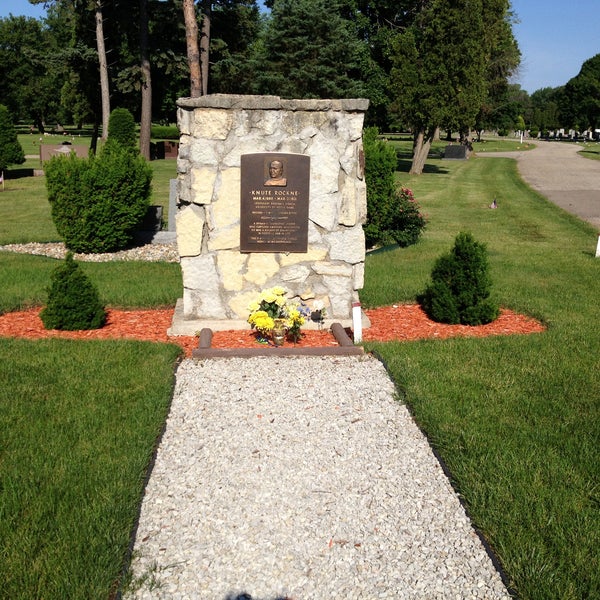 Highland Cemetery 33 visitors