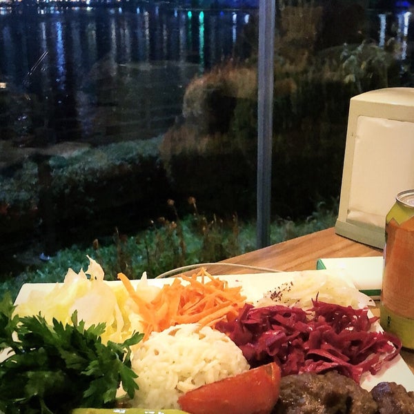 Photo taken at Salıncak Cafe by Ayşe Öztoprak 🇹🇷 on 12/19/2018