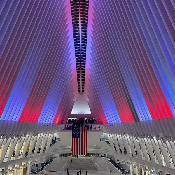 Foto tomada en Westfield World Trade Center  por Ted J B. el 2/18/2023