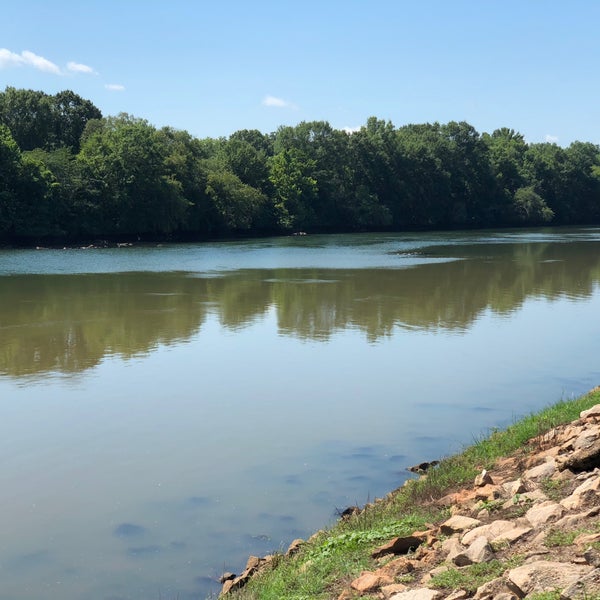 Chattahoochee River State Line River in
