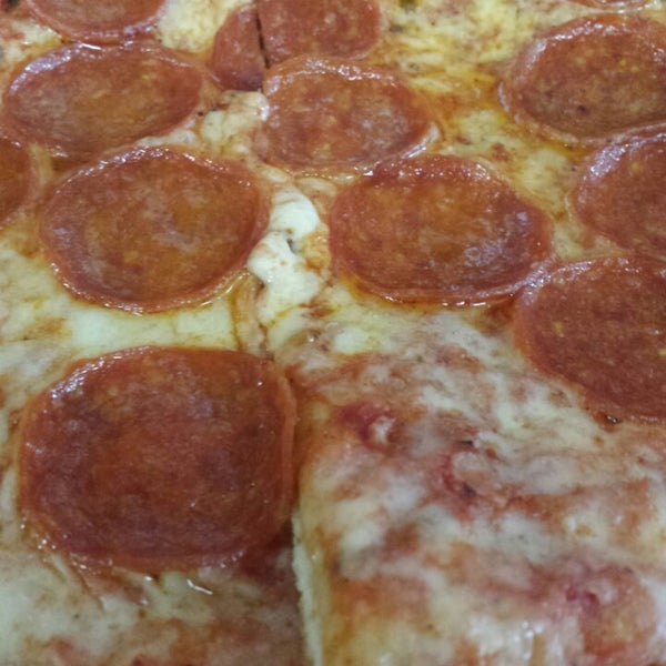 Photo taken at Pappone&#39;s Pizzeria by MCP on 7/24/2014