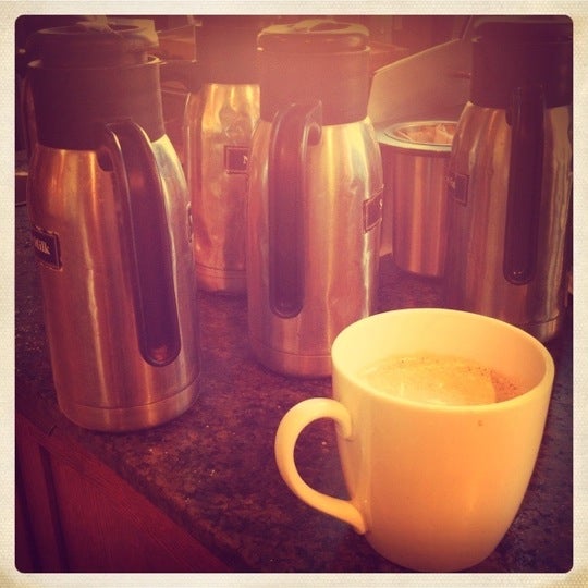 Photo taken at Peet&#39;s Coffee &amp; Tea by Anunta I. on 9/15/2012