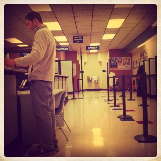 Petaluma DMV 715 Southpoint Blvd