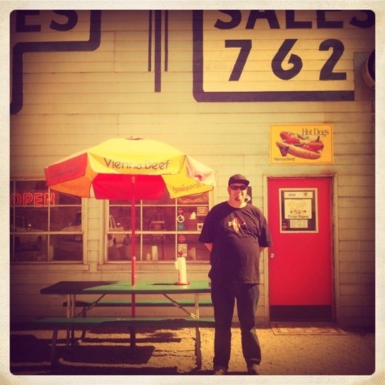 Photo taken at Roy&#39;s Chicago Dogs @ the Yard by Anunta I. on 9/28/2012