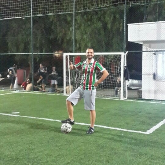 photos a gode cengiz parki hali saha karsiyaka izmir