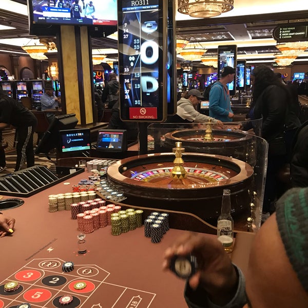 Photo taken at Horseshoe Hammond Casino by John L. on 4/5/2019