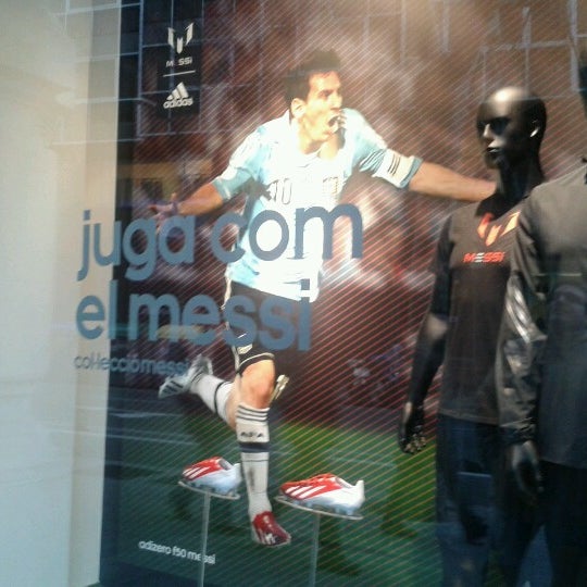 adidas - La Dreta de l'Eixample - Paseo de Gracia 3