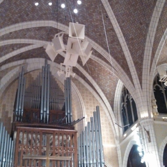 12/8/2013 tarihinde Dan G.ziyaretçi tarafından Central Lutheran Church'de çekilen fotoğraf