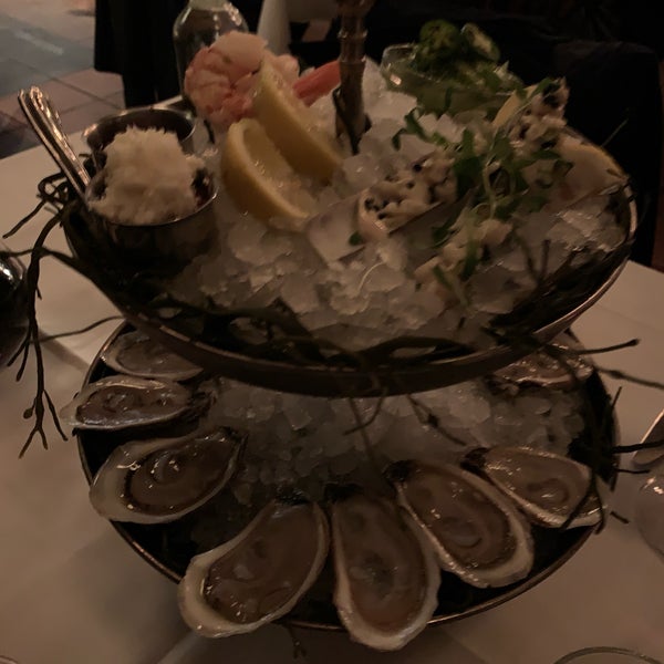 Excellent service and food. Menu frequently changes. Start with a build-your-own seafood tower (add razor neck clams!). If they have the cauliflower fondu - order that!