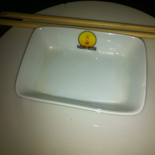 Foto tomada en Hattori Sushi Bar  por Lucas R. el 8/11/2012