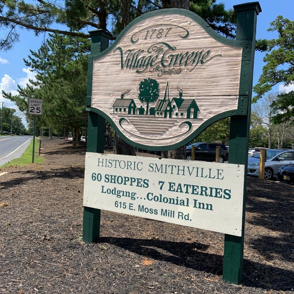 The Colonial Inn at Historic Smithville 615 E Moss Mill Rd