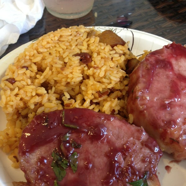 Fotos en La Hacienda Meat Center Ave. Jesús de Piñero 1905