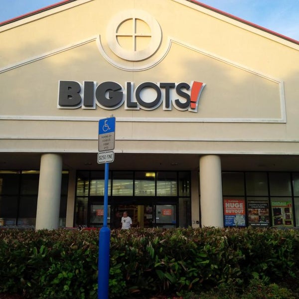 Big Lots 725 N University Dr