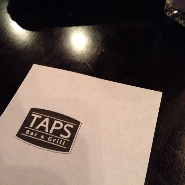 Foto diambil di Taps Bar &amp; Grill oleh Ron C. pada 2/2/2014