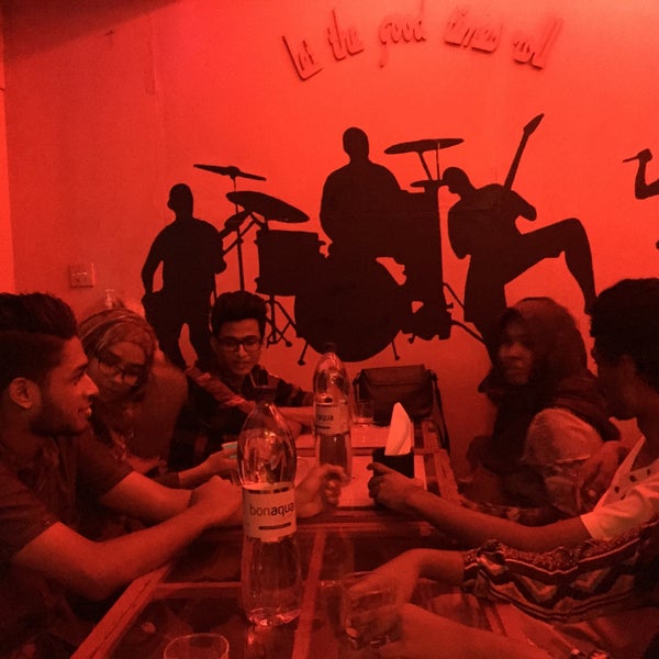 Foto tomada en Baywatch Café  por Abdulla M. el 2/21/2015