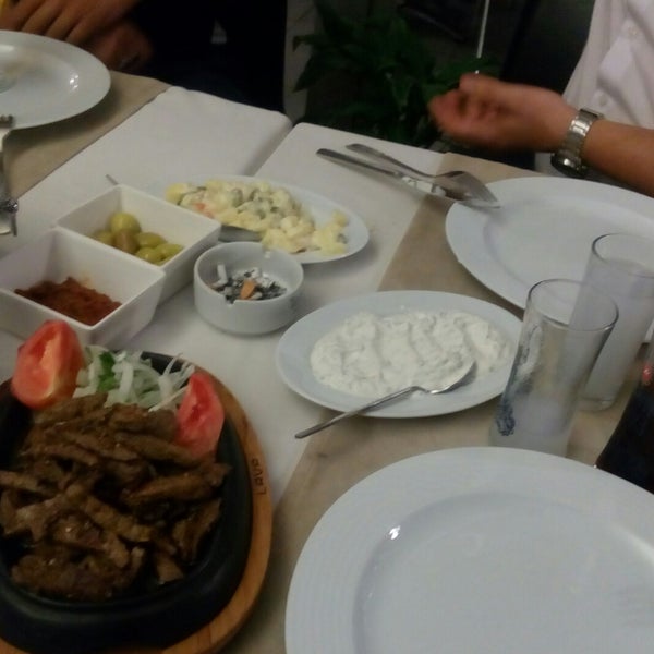 9/16/2017에 €$ €.님이 Rumeli Baharı Restaurant에서 찍은 사진