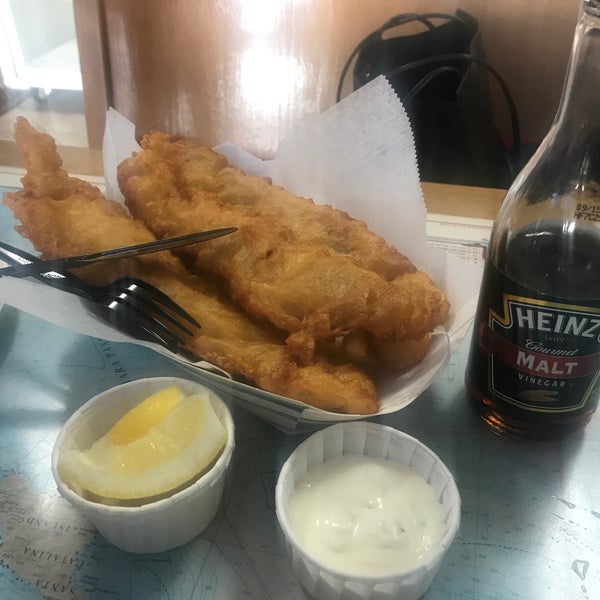 Photo taken at Harbor Fish and Chips by Elizabeth F. on 7/10/2017