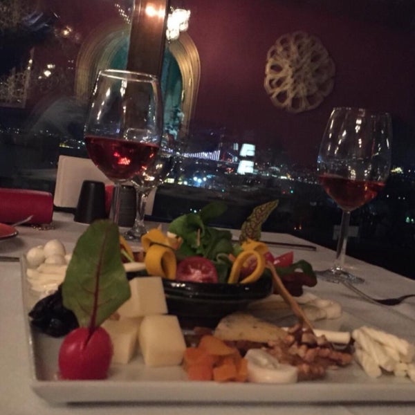 Roof Mezze 360 Restaurant Restaurant in Fatih