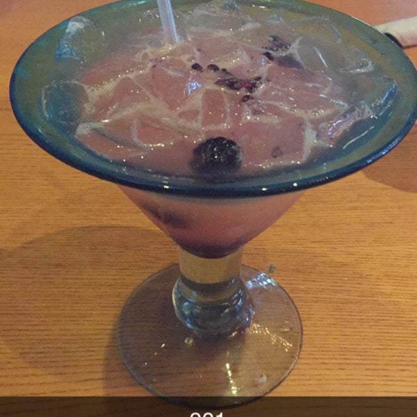 Photo taken at Chili&#39;s Grill &amp; Bar by Jennifer Y. on 3/22/2015