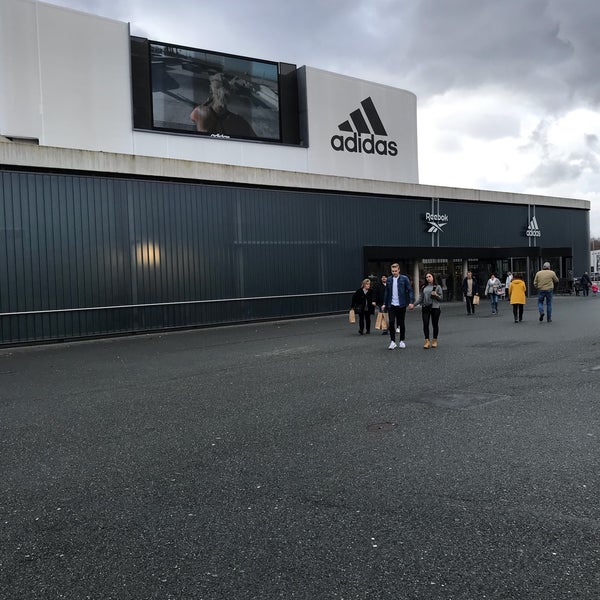 Adidas top factory zaragoza