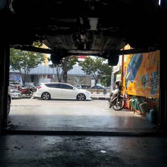 Foto Di Pusat Servis Kereta Carry On Garage Bayan Lepas Pulau Pinang