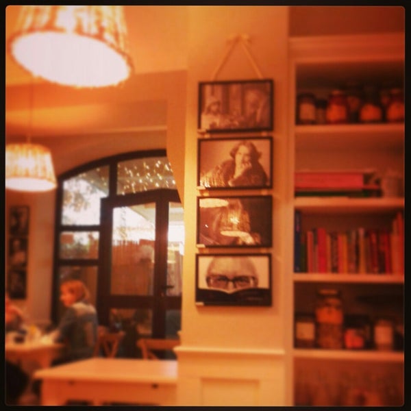 5/3/2014 tarihinde Elisabetta B.ziyaretçi tarafından Caffè Letterario'de çekilen fotoğraf