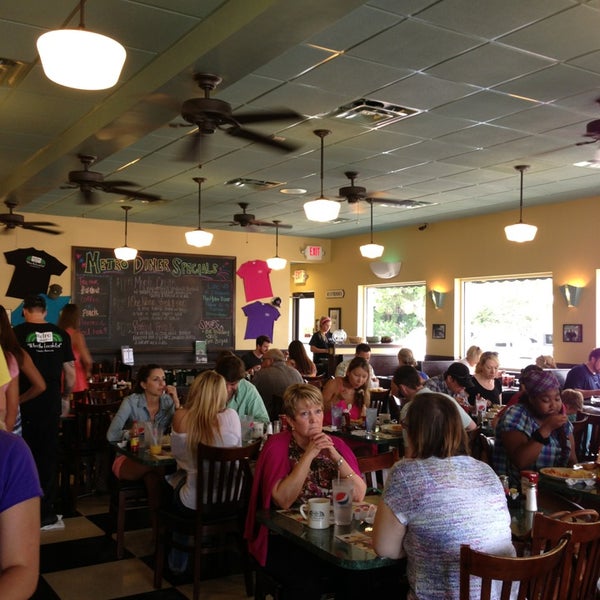 7/28/2013にCheree W.がMetro Dinerで撮った写真