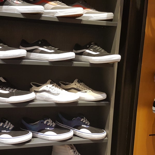 vans store kokas