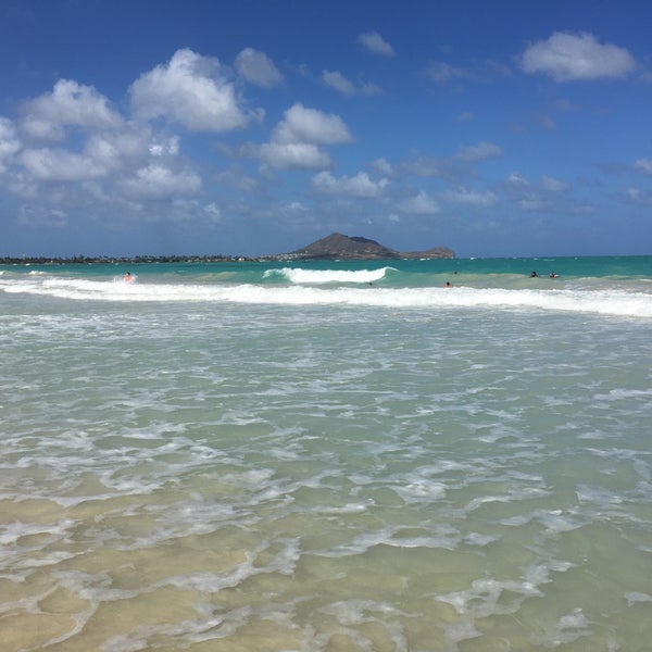 Photos at Kailua Beach (Flagpoles) kailua 5 tips