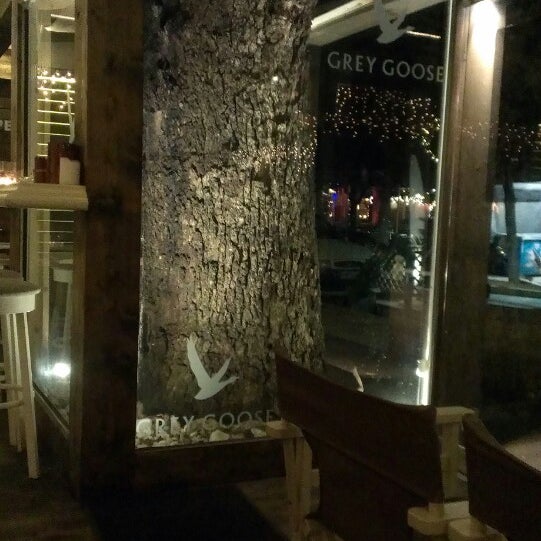 Foto tirada no(a) Platanos cafe bar por Katerina M. em 12/22/2014