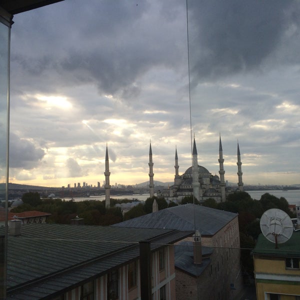 Foto diambil di Lady Diana Hotel Istanbul oleh Yasemin G. pada 8/26/2016