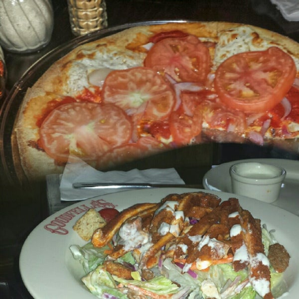 Photo taken at Goodfella&#39;s Pizza &amp; Restaurant by Les G. on 6/26/2014