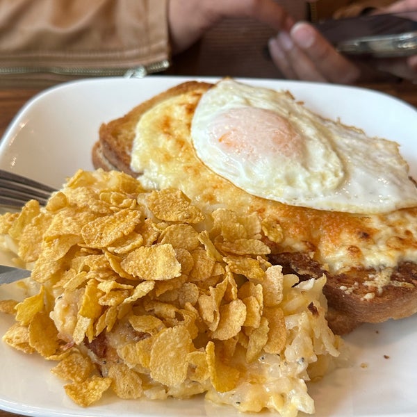 Big breakfast or brunch? Cheryl’s is a classic!