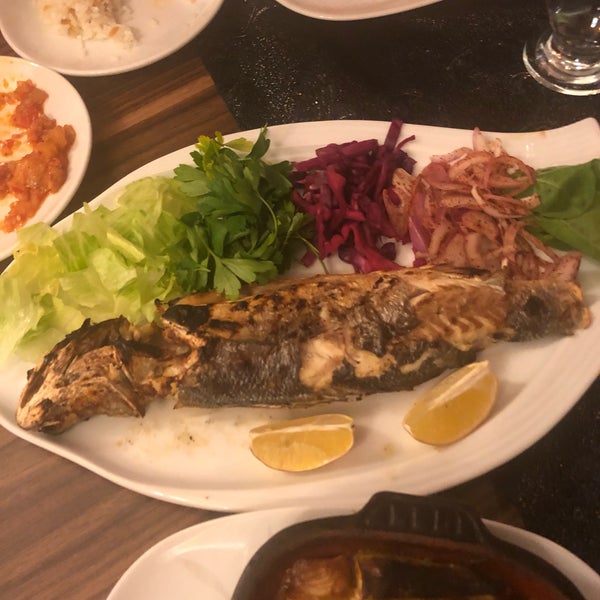 Foto diambil di Sedef Restaurant oleh Lucille F. pada 9/30/2019