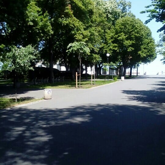 Парк в приморске