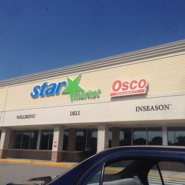 Star Market Grocery Store in Waltham