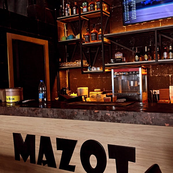 Foto diambil di Mazot Pub oleh Doğukan Çağlar S. pada 7/1/2021