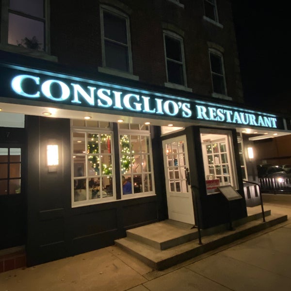 Photo taken at Consiglio&#39;s Restaurant by Shawn P. on 12/3/2021