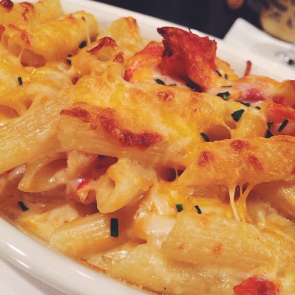 The Lobster Mac & Cheese is delicious!