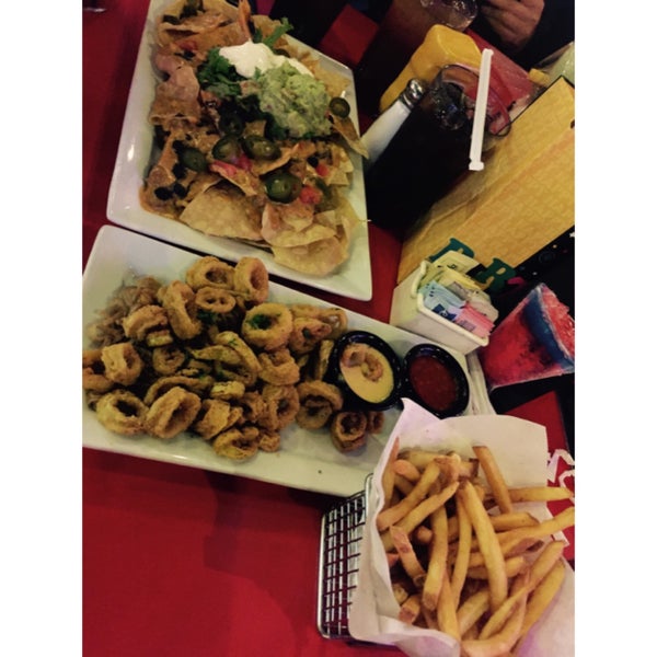 Photo taken at Dave &amp; Buster&#39;s by Genevieve S. on 3/7/2015