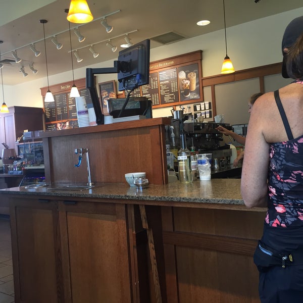 Photo taken at Peet&#39;s Coffee &amp; Tea by Kevin W. on 8/28/2016