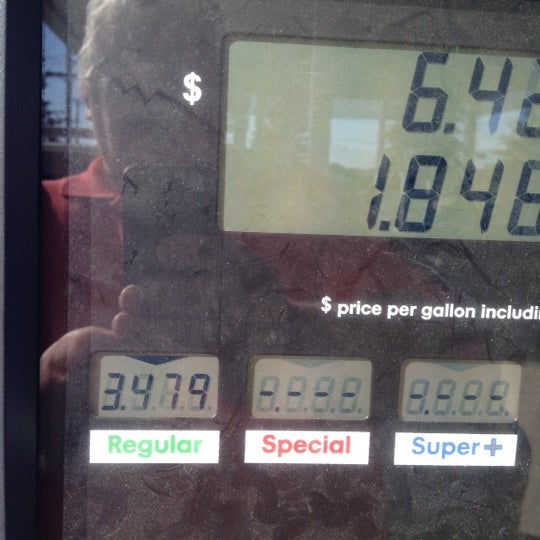 Mobil Fuel Station in Fenton