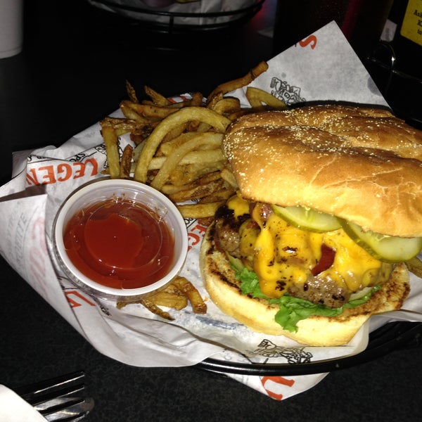 This is in my top three favorite burgers of all time! the bulldog bacon burger cooked medium and fries! there is a reason it won best burger in the national burger competition!